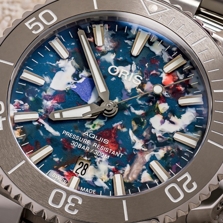 Obrázek Oris Aquis Date Upcycle